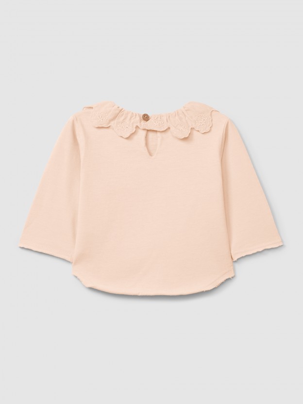 Organic cotton longsleeve with ruffled English embroidery collar Organic cotton longsleeve with ruffled English embroidery collar